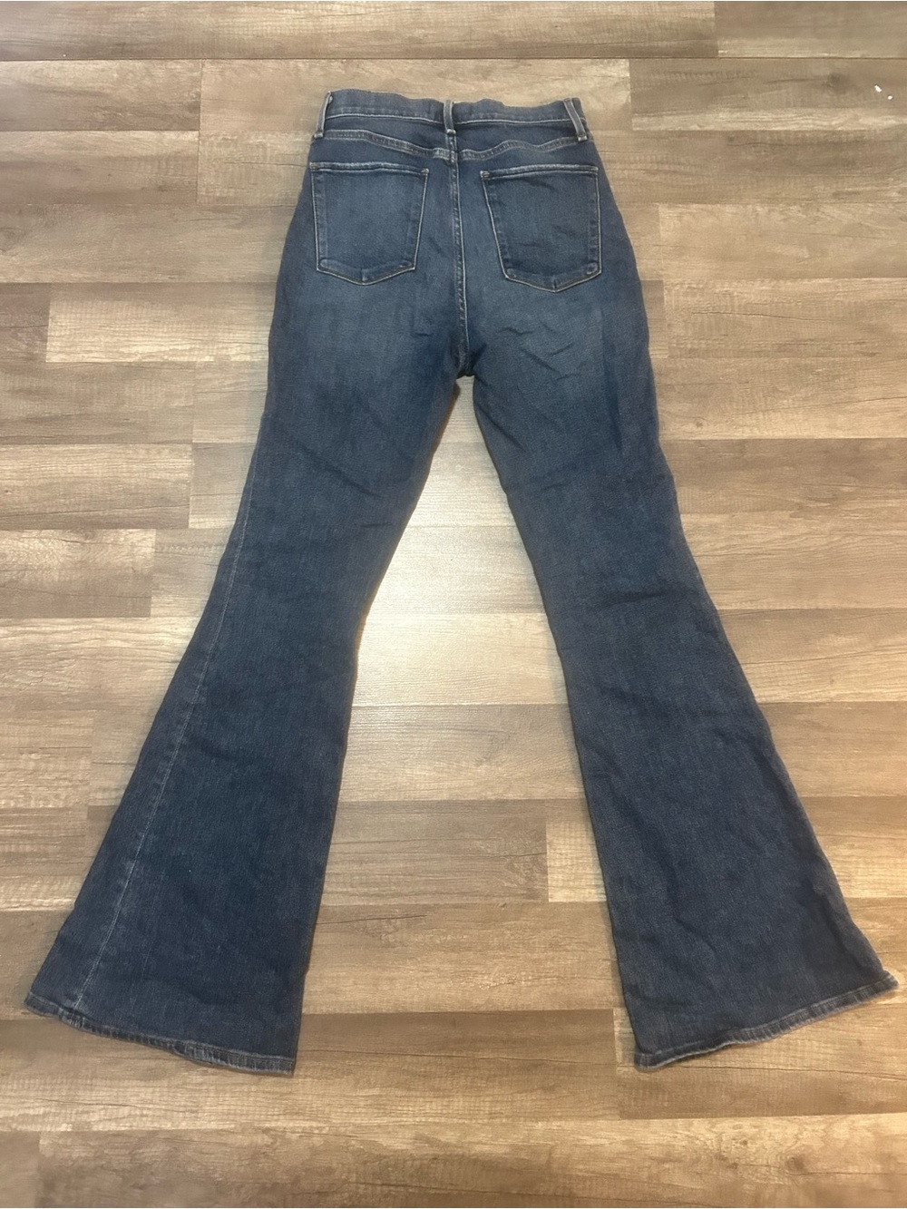 Abercrombie & Fitch Women's Flare Jeans - Medium Wash Blue - Picture 2 of 6